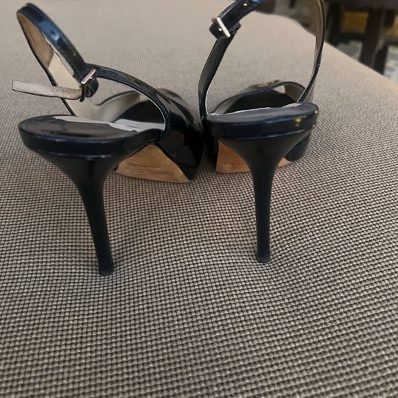 Jimmy Choo, Nova patent leather sling back stilettos. Navy 8.5 (EU 39) - Picture 3 of 4
